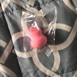 mini makeup sponge